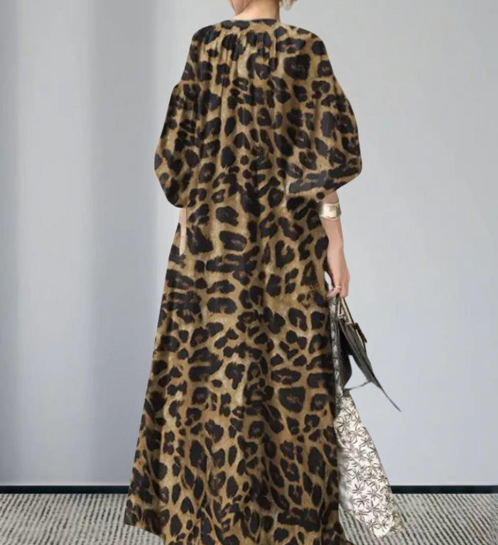 Robe maxi à manches longues pour femmes avec un imprimé léopard frappant Chic und Stil