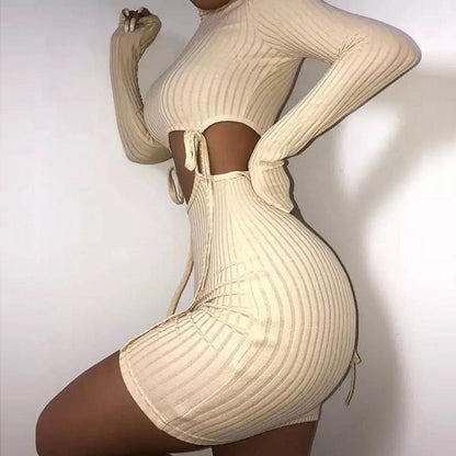 Robe enroulée ajustée pour femme avec détails découpés Chic und Stil