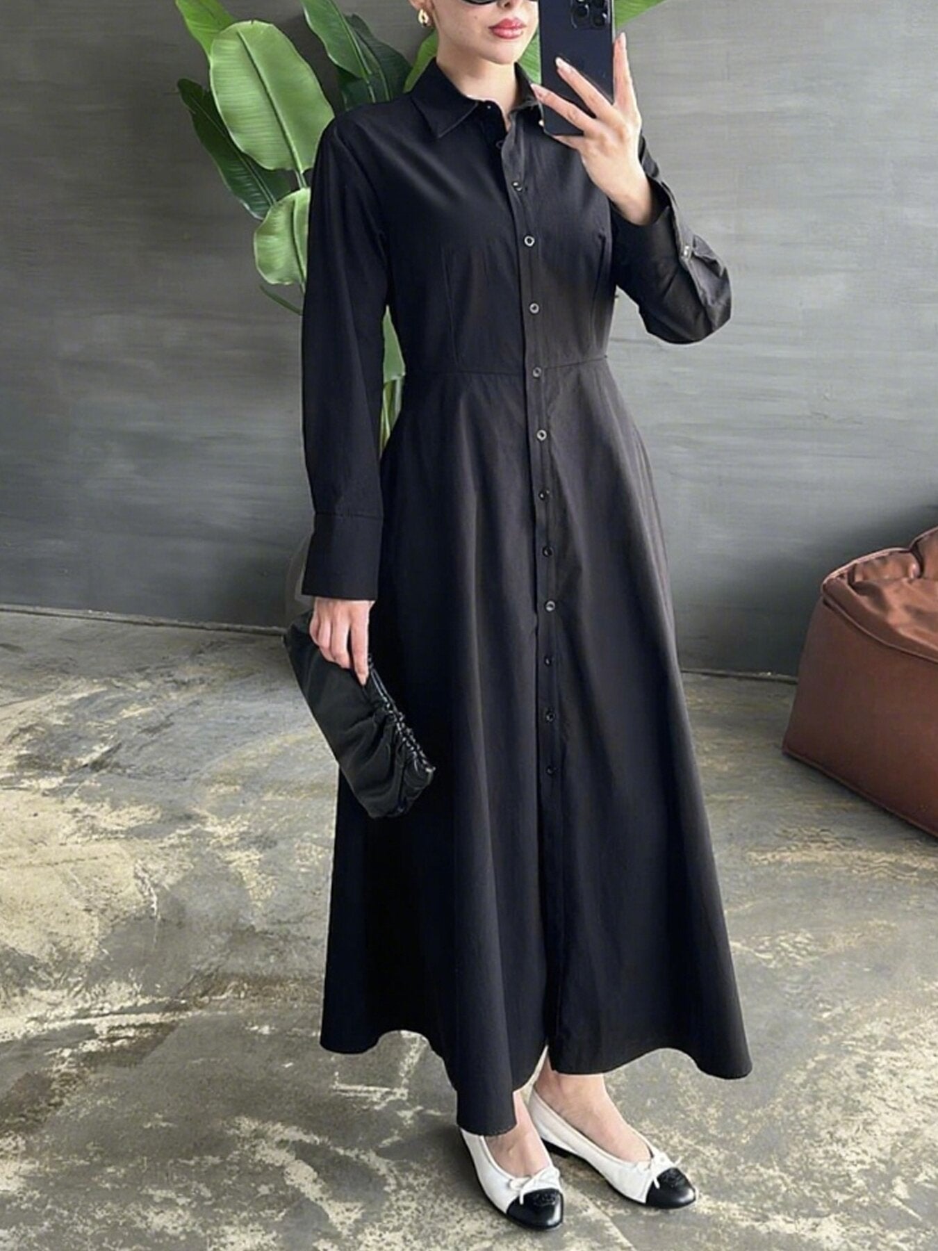 Robe chemise pour femmes avec boutonnière élégante et silhouette cintrée Chic und Stil