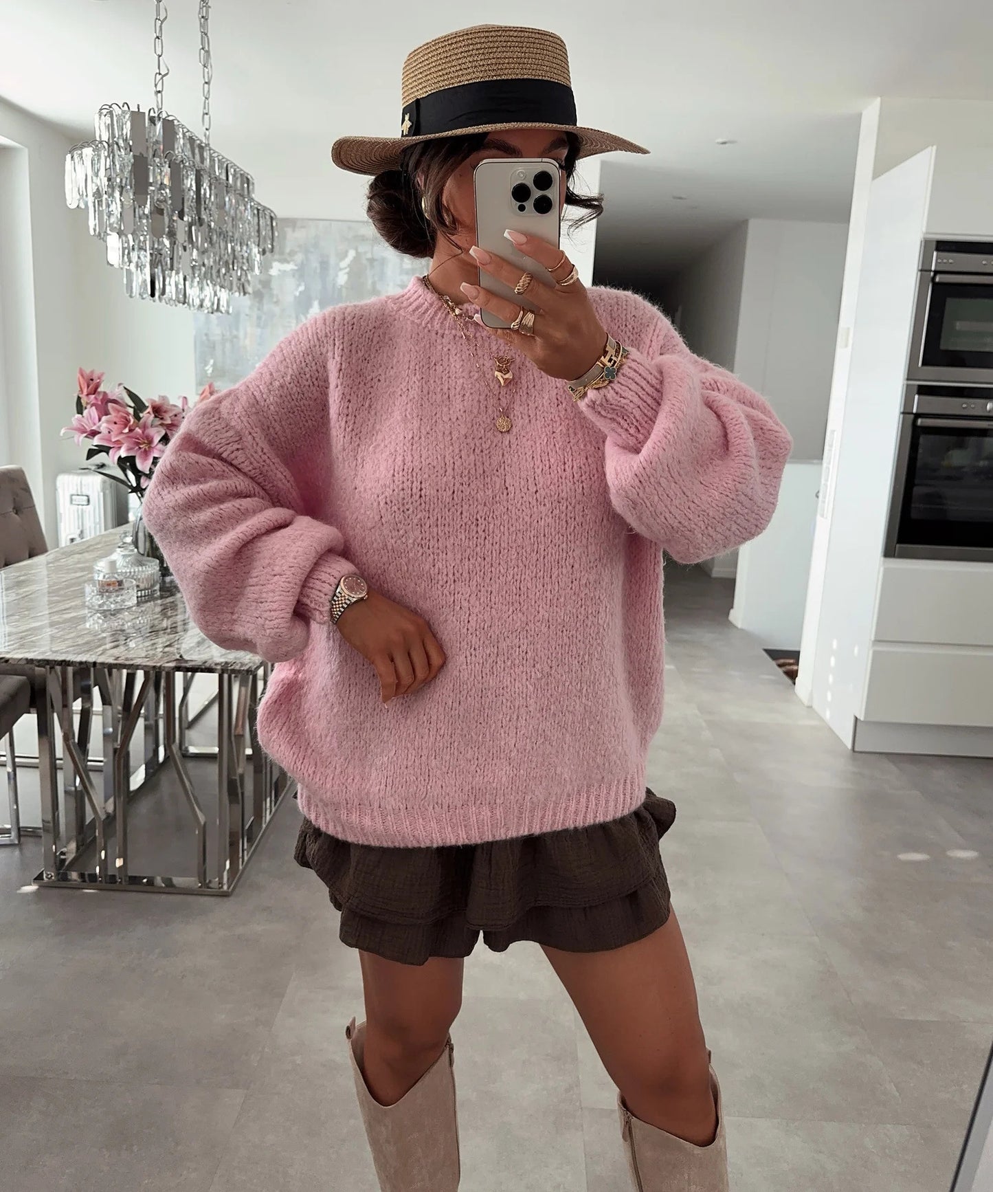Pull en tricot pour femmes avec des manches volumineuses et une texture fine Chic und Stil