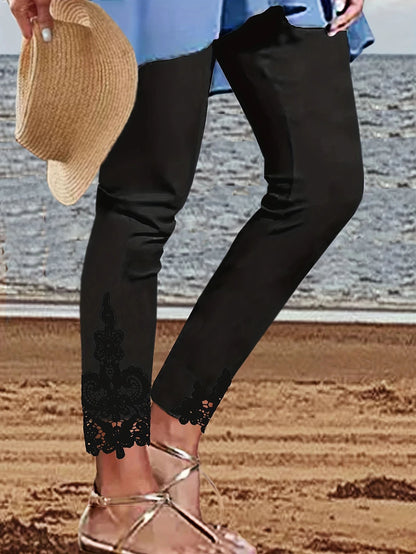 Leggings pour femmes avec ourlet en dentelle et taille élastique Chic und Stil