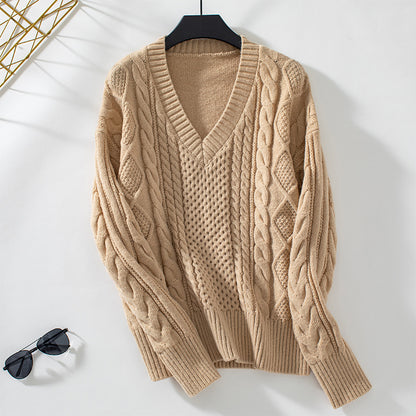Pull en tricot féminin à décolleté en V profond et motif en torsades Chic und Stil