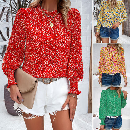 Women's blouse with floral appliqués and elegant ruffles Chic und Stil