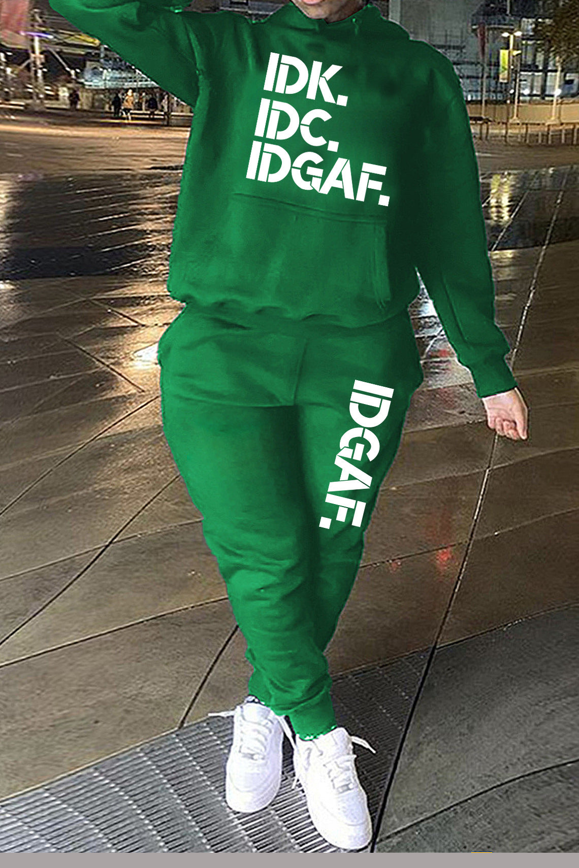 Hoodie and jogger pants set for women with an impressive slogan design Chic and Style