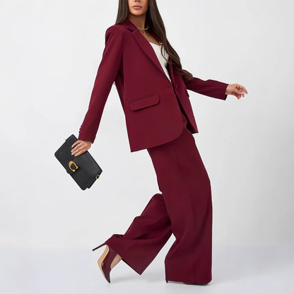 Dames Ensemble de tailleur élégant et cintré avec décolleté plongeant Chic und Stil