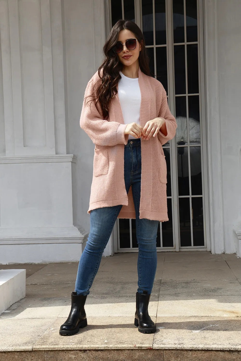 Cardigan en maille décontracté pour femmes avec poches ouvertes et motif gaufré moderne Chic und Stil