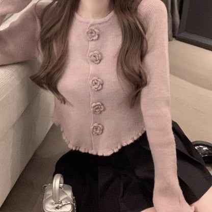 Dames élégante cardigan avec des détails de boutons floraux Chic und Stil