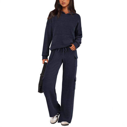Casual fleece hoodie set for women and chic cargo pants