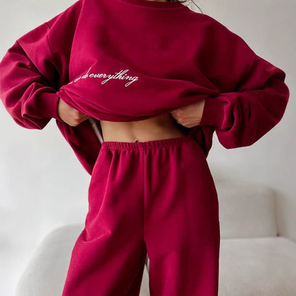 Dames confortable ensemble de sweat en peluche avec taille élastique et inscription à la mode Chic und Stil