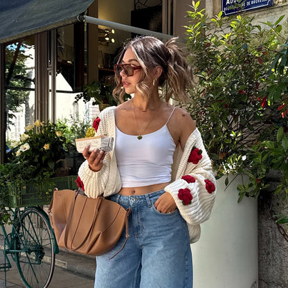 Dames Grand cardigan douillet avec fleurs au crochet Chic und Stil