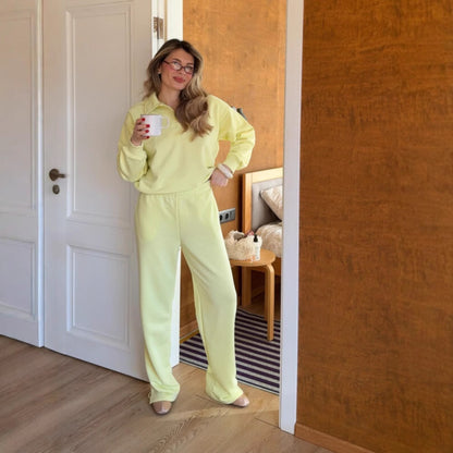 Sports leisure set for women with stylish polo collar jacket and comfortable jogger pants Chic and Style