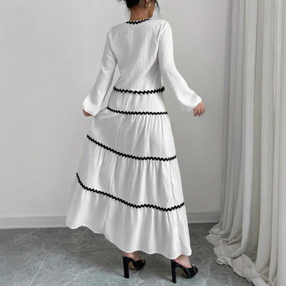 Robe maxi pour femmes avec décolleté à lacets ludique et jupe à volants élégante Chic und Stil