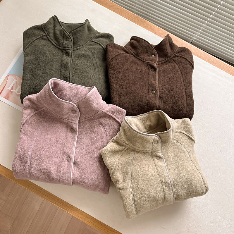 Veste en polaire pour femmes avec col montant et boutons-pression Chic & Stil