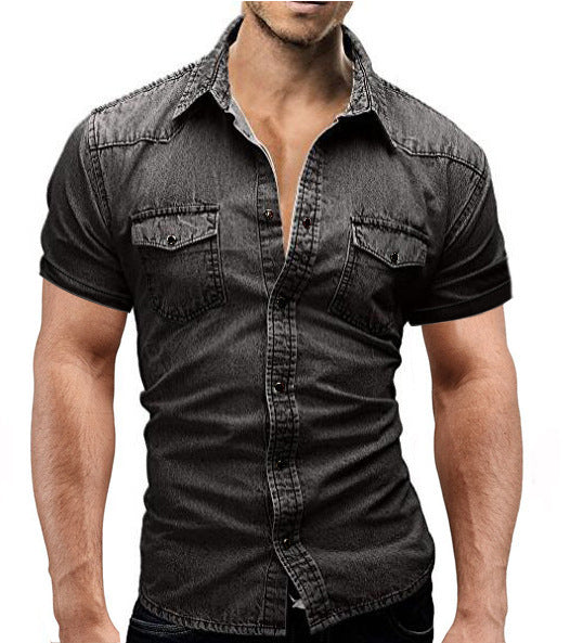 Chemise en denim à manches courtes pour hommes avec poches à rabat classiques Chic und Stil
