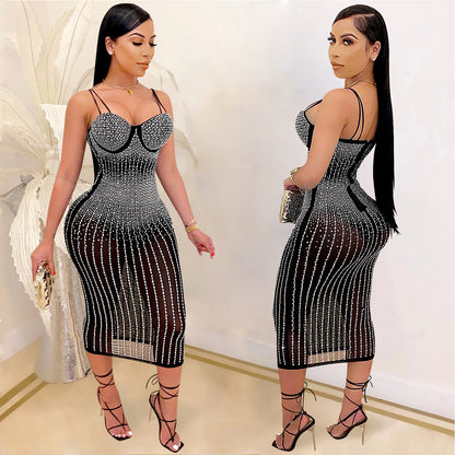 Robe ajustée pour femmes avec embellissement en strass Chic und Stil