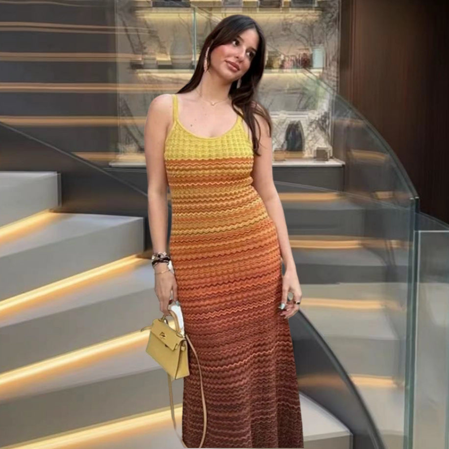 Robe maxi en tricot pour dames avec fente latérale et motif élégant Chic und Stil