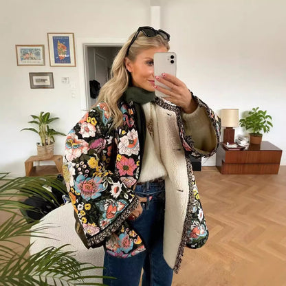 Women's jacket with a floral design and a cozy interior Chic and Style
