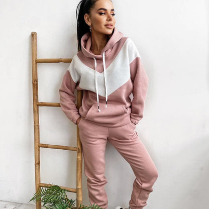 Chic and Style women's sporty hoodie and jogger pants set