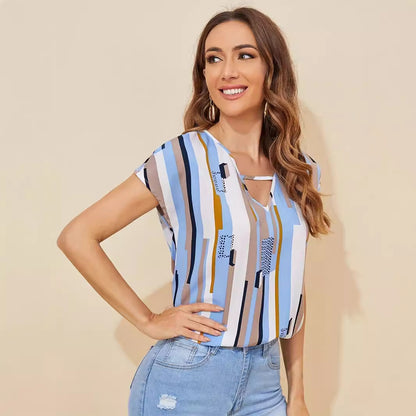 Chemisier pour femmes avec impression graphique moderne et décolleté en V Chic und Stil