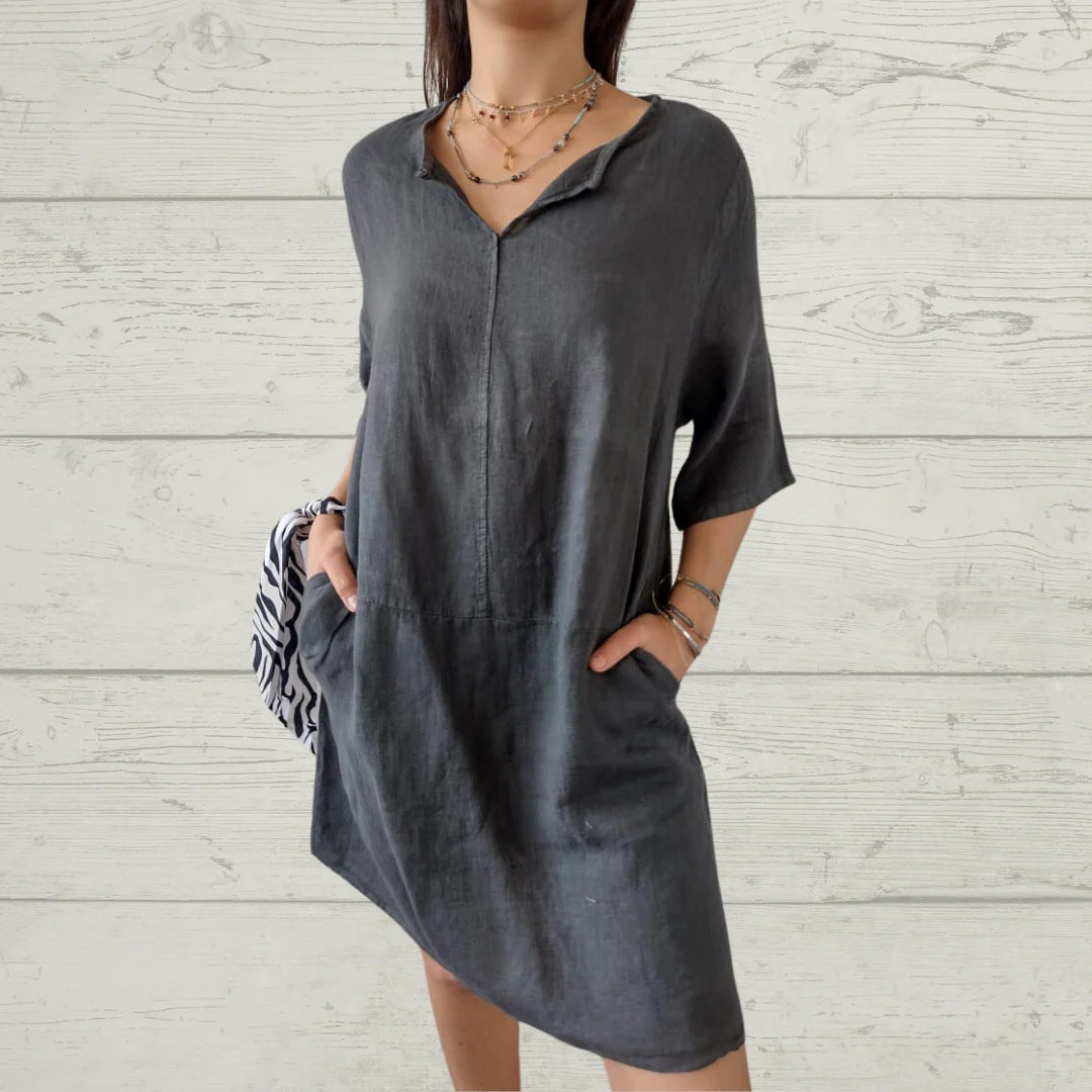 Robe en lin pour femmes avec décolleté en V et poches pratiques Chic und Stil