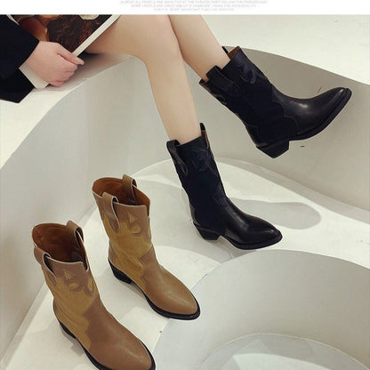 Bottes western pour femmes avec des détails découpés à la mode et un talon bloc robuste Chic und Stil