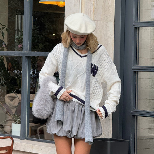 Pull femme avec structure et décolleté en V Chic und Stil