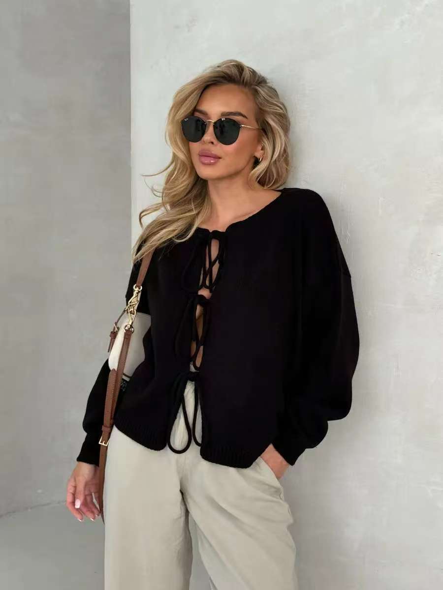 Pull en tricot pour femmes avec un lacet élégant et une coupe confortable Chic und Stil