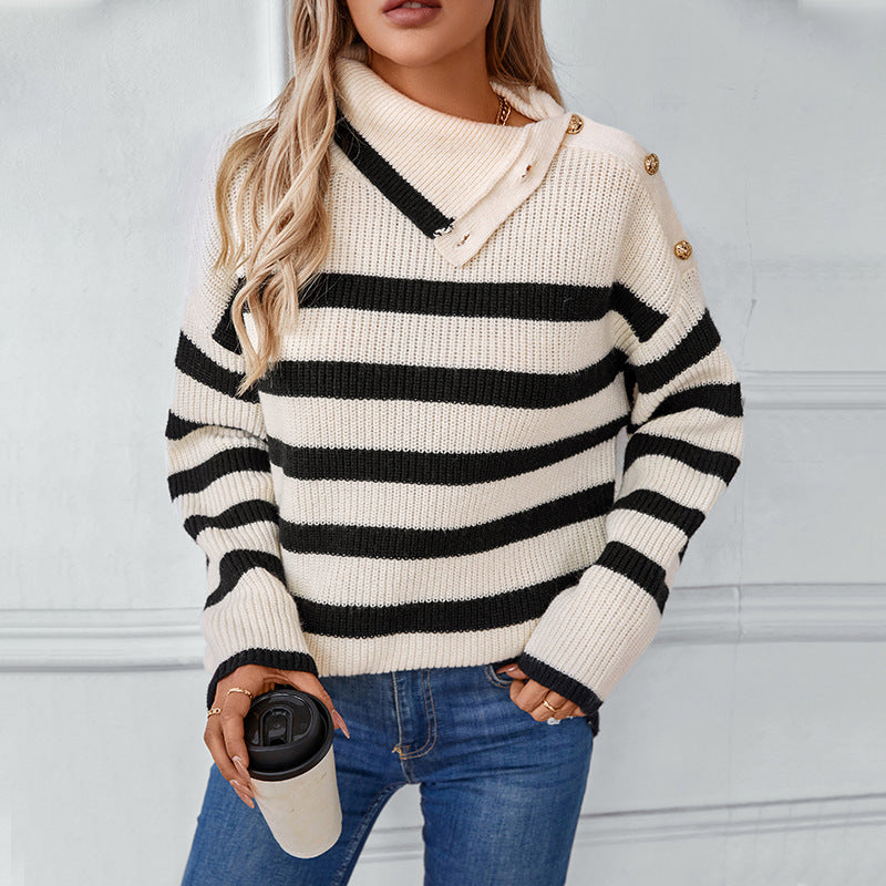 Pull à col roulé pour femmes avec détails de boutons et design rayé Chic und Stil
