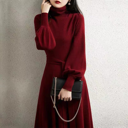 Robe en tricot pour femmes avec col haut et ceinture à la taille Chic und Stil
