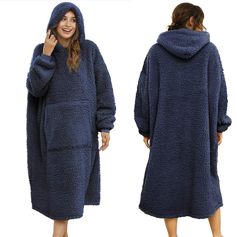 Men's cozy fleece bathrobe with hood and pockets Chic and Style