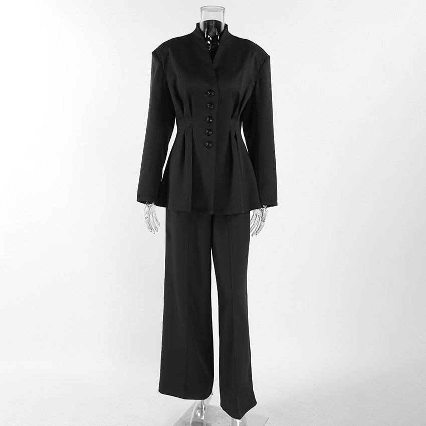 Fitted suit jacket for women with wide pants Chic and Style