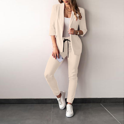 Elegant and modern suit set for women with fitted blazer and slim pants Chic and Style
