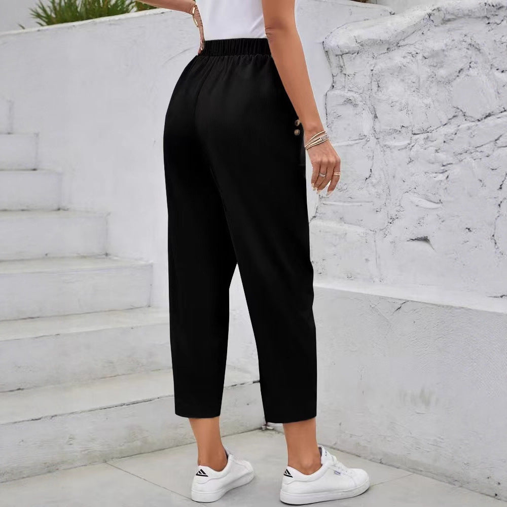 Elegant casual pants for women with elastic waist and practical pockets Chic and Style