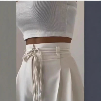 Loose chino pants for women with fitted belt Chic and Style