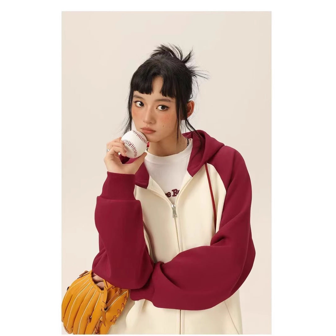 Veste à capuche pour dames avec design en blocs de couleur Chic und Stil