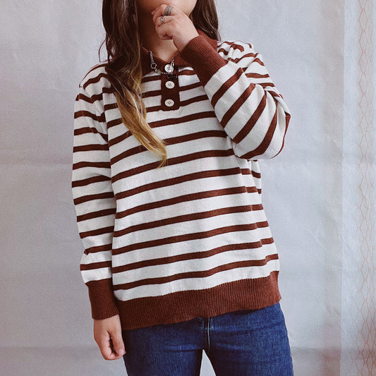 Pull femme décontracté à rayures avec boutonnière et coupe ample Chic und Stil