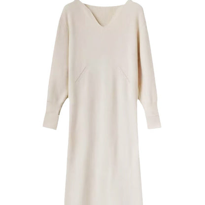 Robe en tricot pour femmes avec décolleté en V profond et structure spécialement conçue Chic und Stil