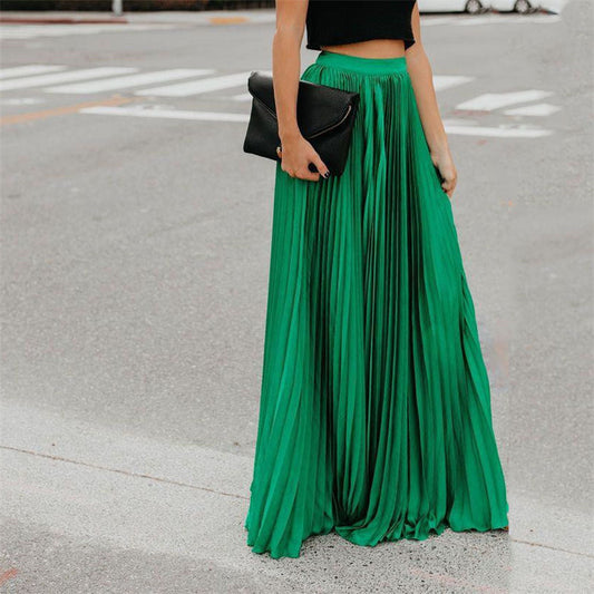 Long pleated skirt for women with elastic waistband and flowing fabric Chic and Style