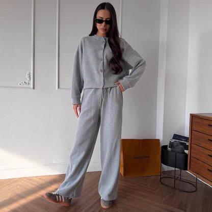 Pull-over décontracté pour femmes avec boutons et pantalon de jogging confortable Chic und Stil