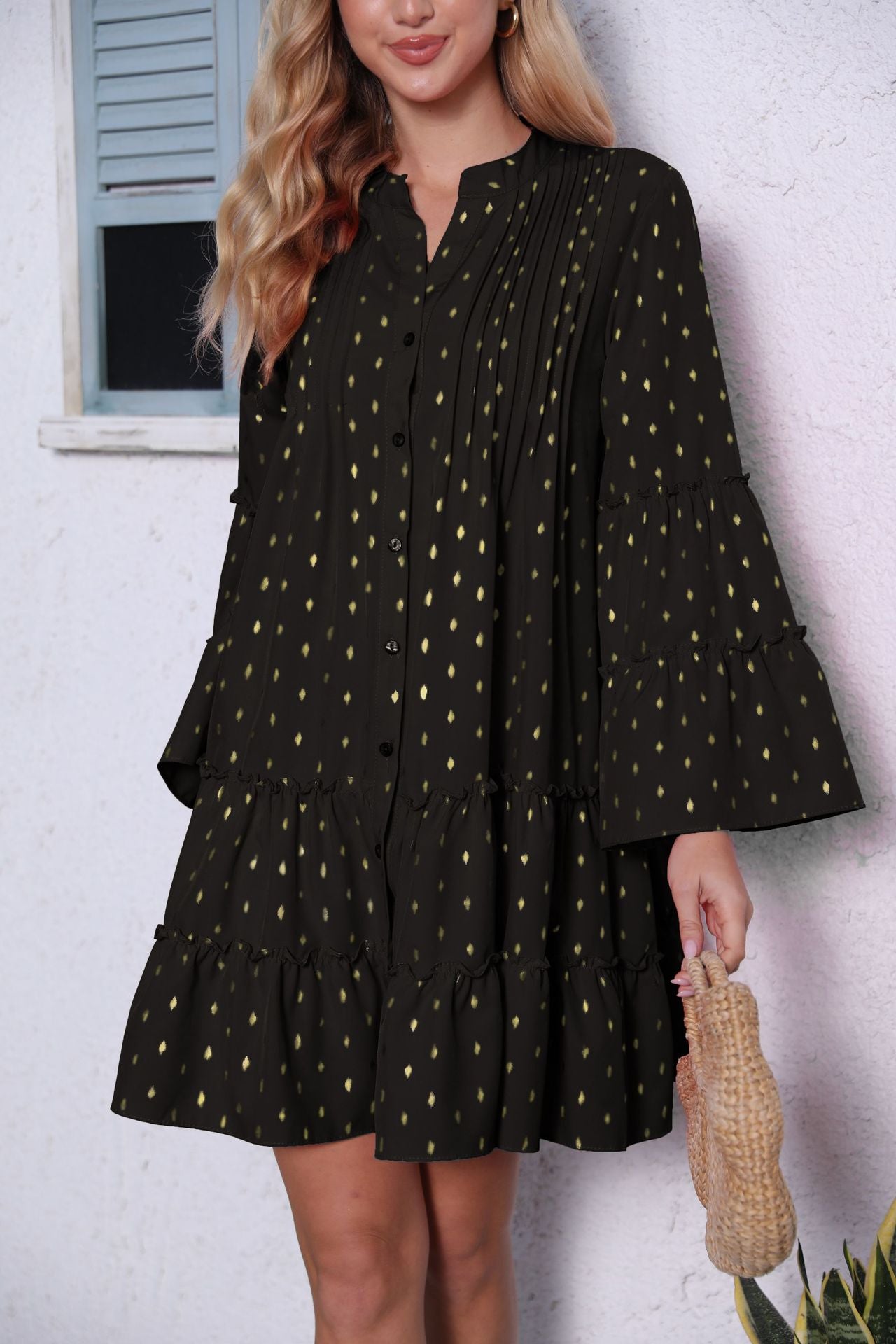 Robe chemise décontractée pour femmes avec détails volantés et patte de boutonnage Chic und Stil