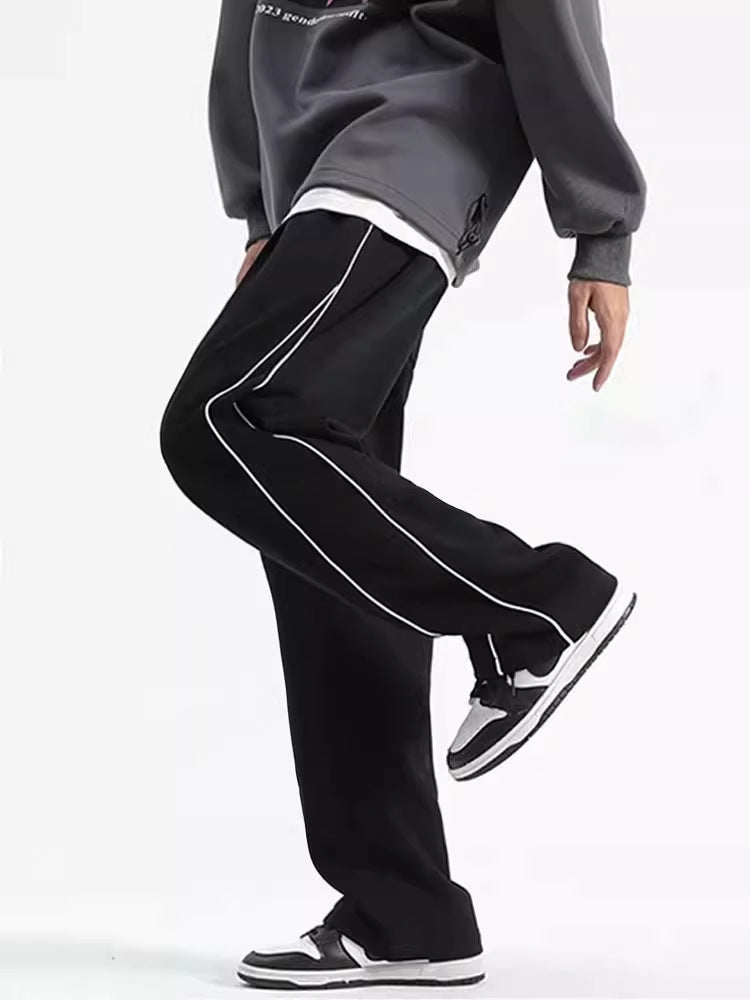 Chic and stylish casual sports pants for men with side accents