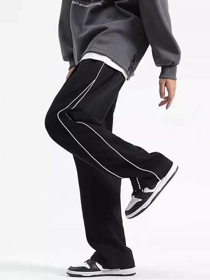 Chic and stylish casual sports pants for men with side accents