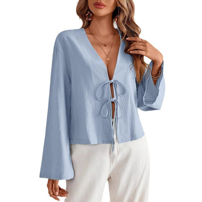 T-shirt floral décontracté pour femmes avec décolleté en V plongeant et cordon de serrage Chic und Stil