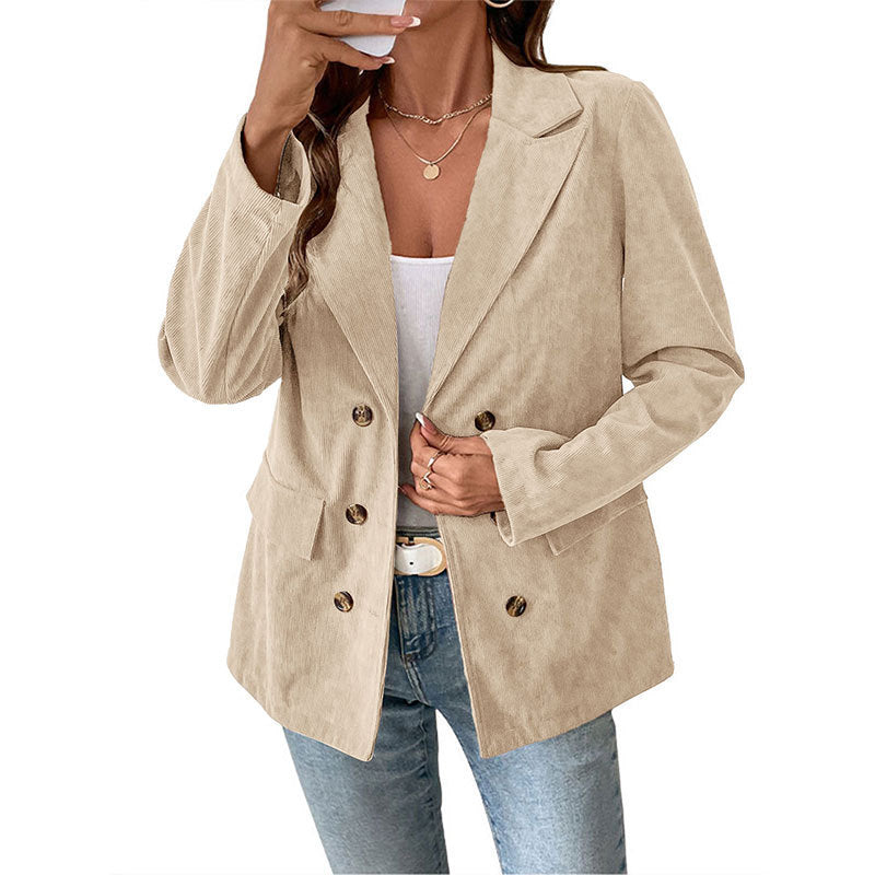 Blazer en velours pour femmes avec double rangée de boutons et coupe élégante Chic und Stil