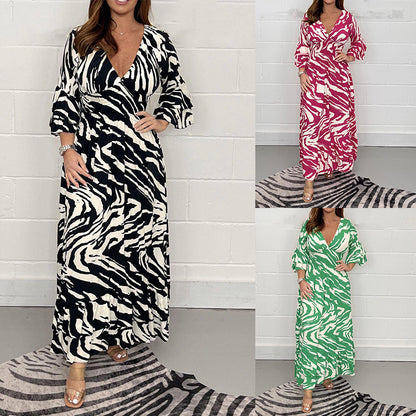 Robe maxi pour femmes avec décolleté en V et basques Chic und Stil