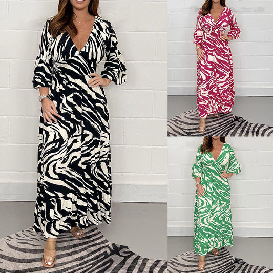 Robe maxi pour femmes avec décolleté en V et basques Chic und Stil
