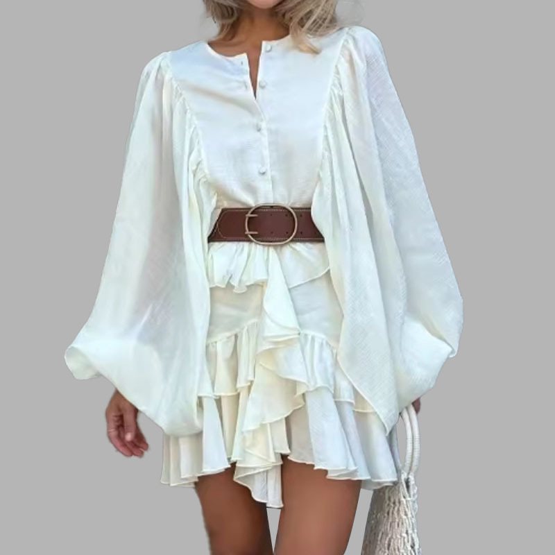 Robe d'été en volants ludique pour femmes avec des manches en forme de ballon et détail de bouton Chic und Stil
