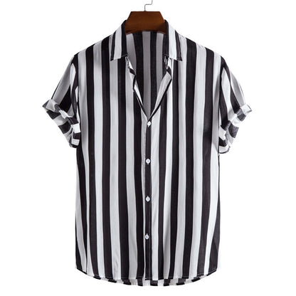 Chemise à manches courtes pour hommes avec un motif à rayures tendance et une coupe confortable Chic und Stil