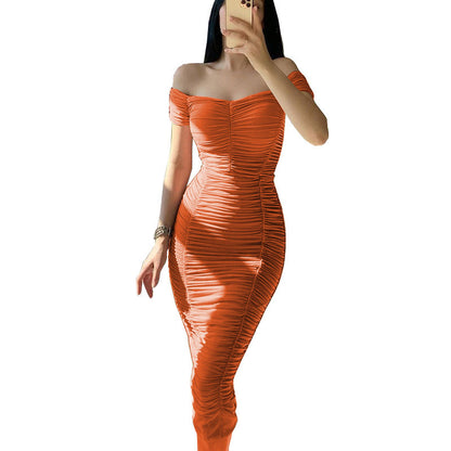 Robe portefeuille femme avec un design romantique à volants et une coupe cintrée Chic und Stil