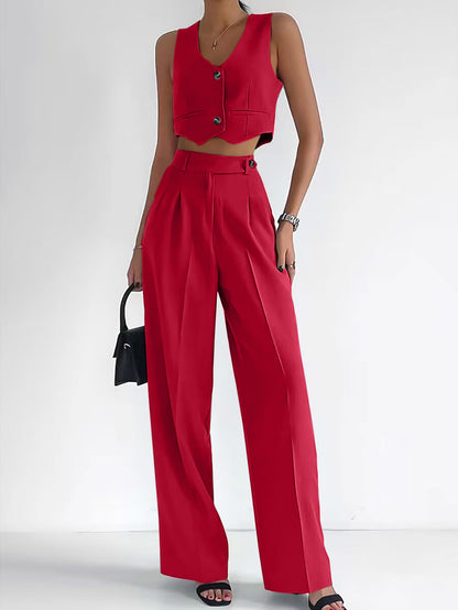 Women's trendy two-piece set with mid-calf pants and modern crop top Chic and Style